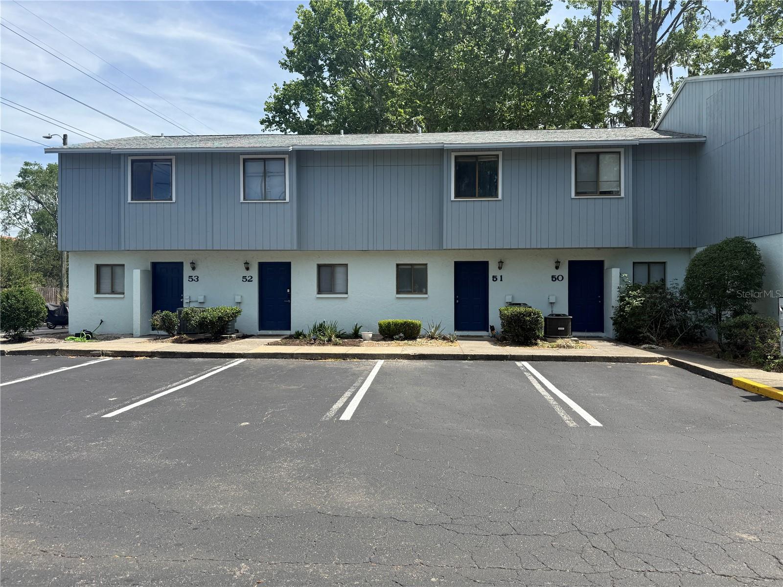 FOXMOOR - Residential Lease