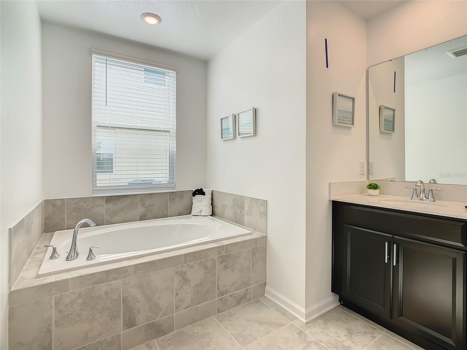 CHAMPIONSGATE CONDO NO 2 - Residential