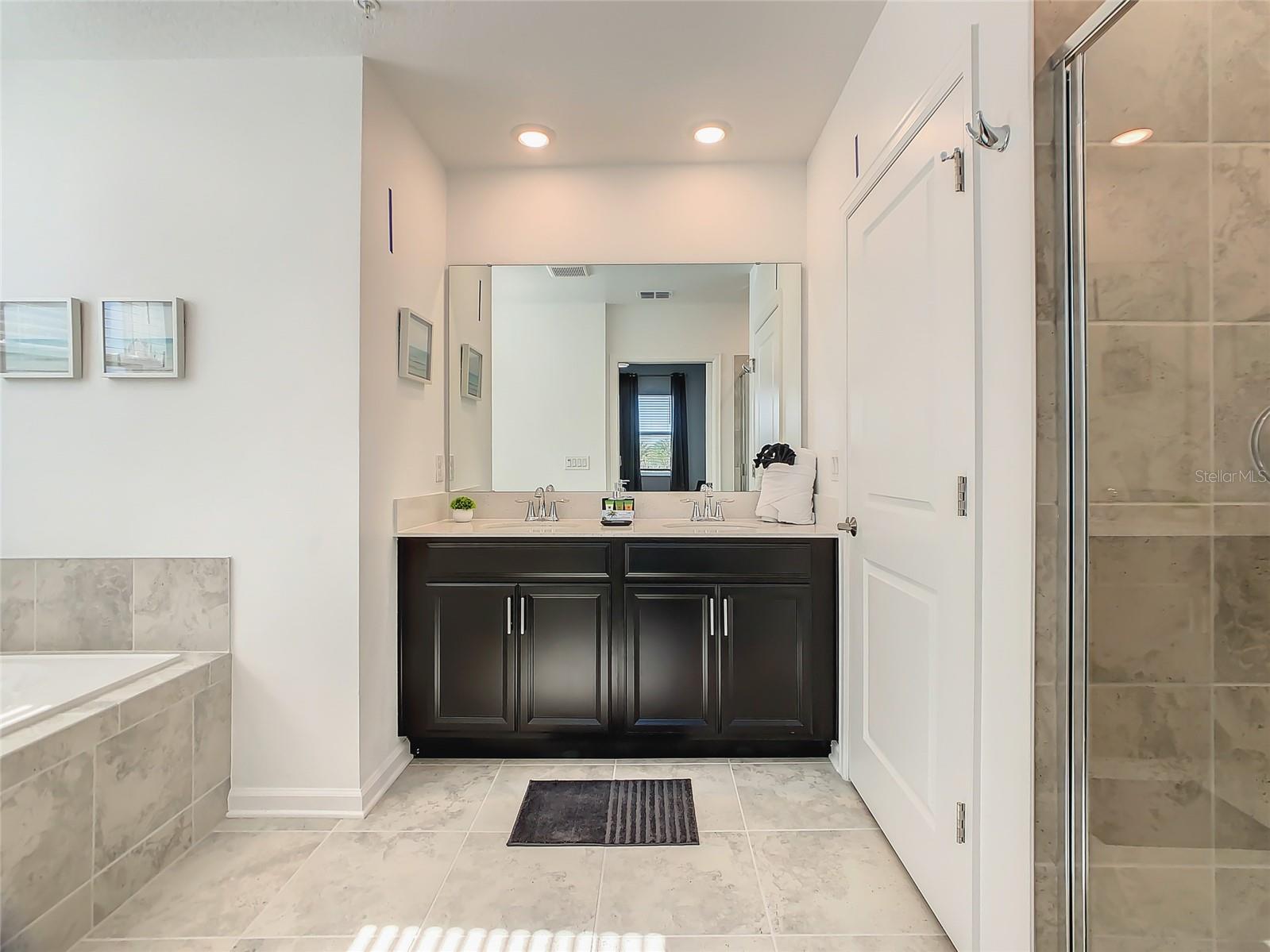 CHAMPIONSGATE CONDO NO 2 - Residential