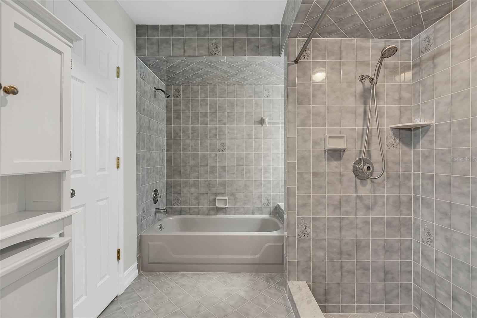 SOUTH SEMORAN FARMS UN 2 UNREC - Residential