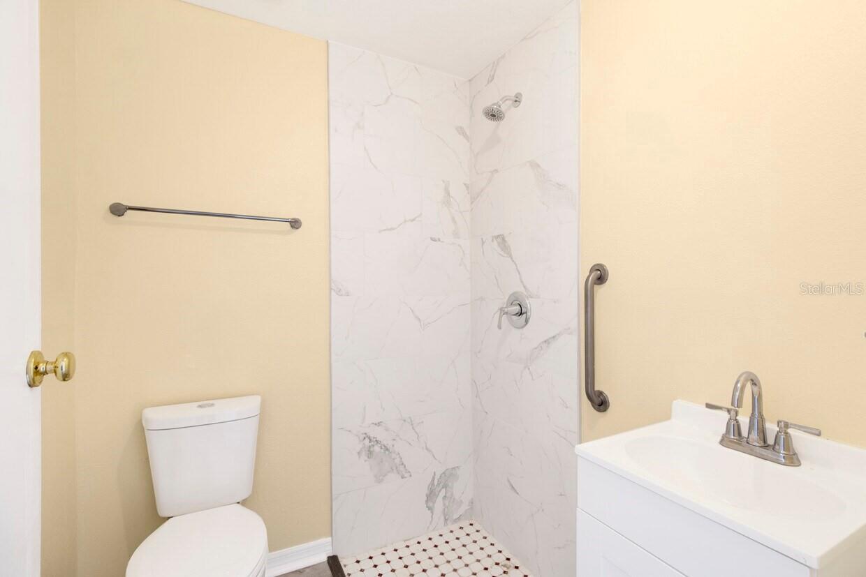 BON AIR - Commercial Sale