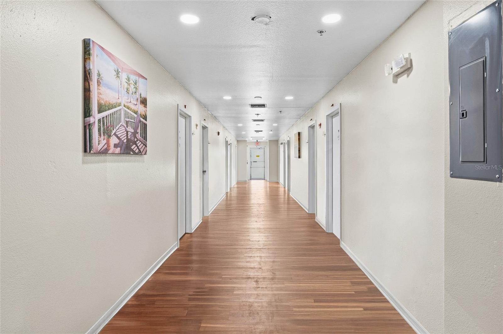 BON AIR - Commercial Sale