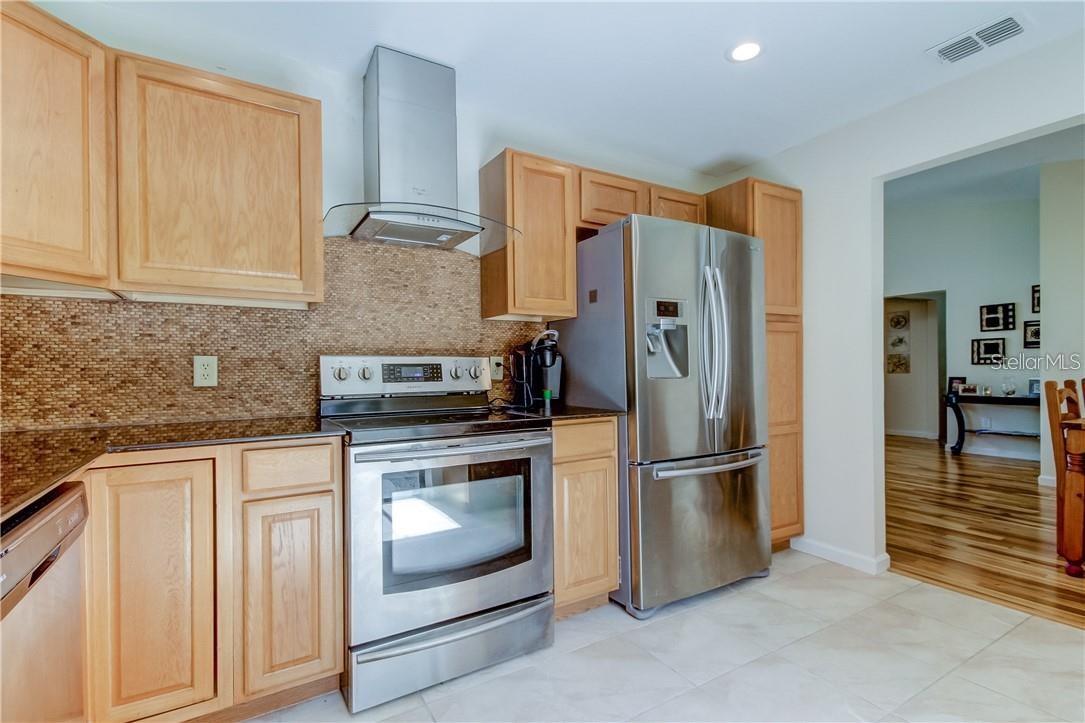 GOLDEN ACRES - Residential Lease