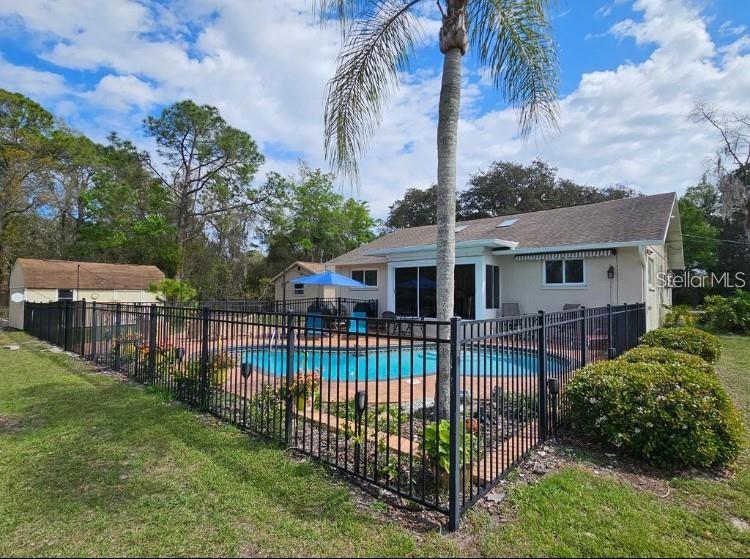 GOLDEN ACRES - Residential Lease