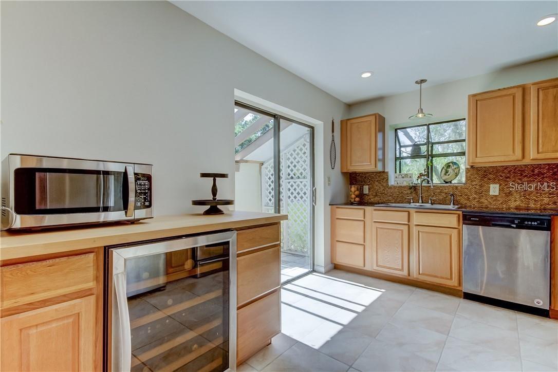 GOLDEN ACRES - Residential Lease