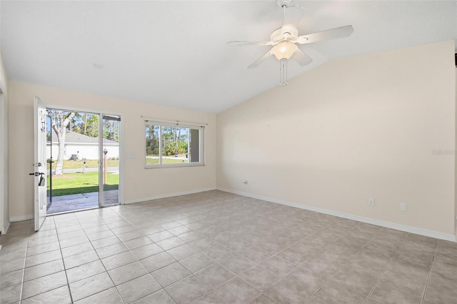 BELLE TERRE COMMUNITY - Residential