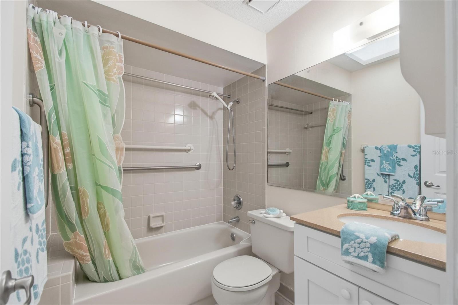 BELLE TERRE COMMUNITY - Residential