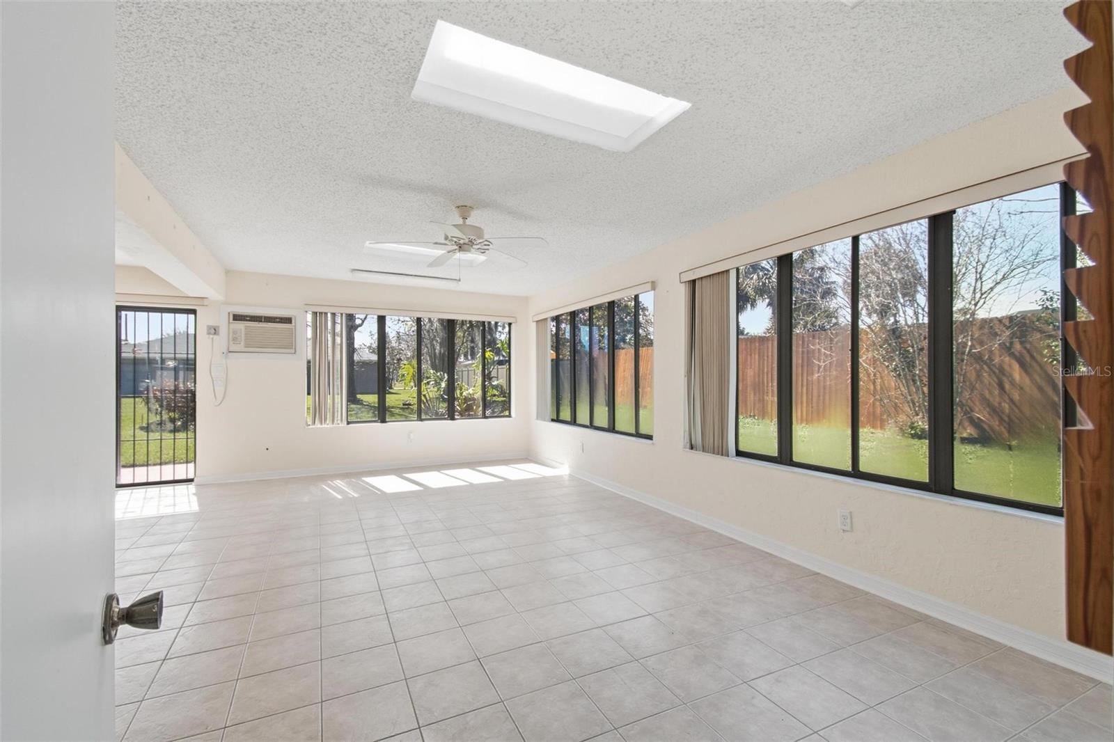 BELLE TERRE COMMUNITY - Residential