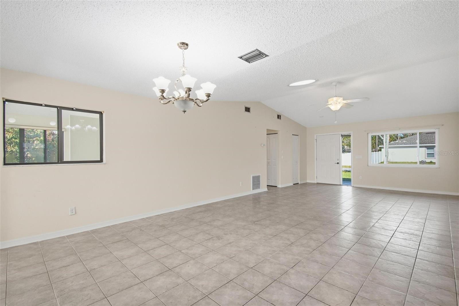 BELLE TERRE COMMUNITY - Residential