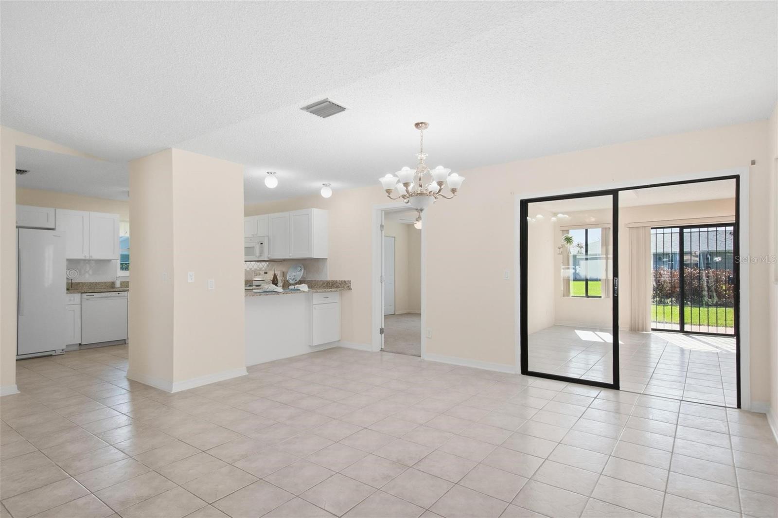 BELLE TERRE COMMUNITY - Residential