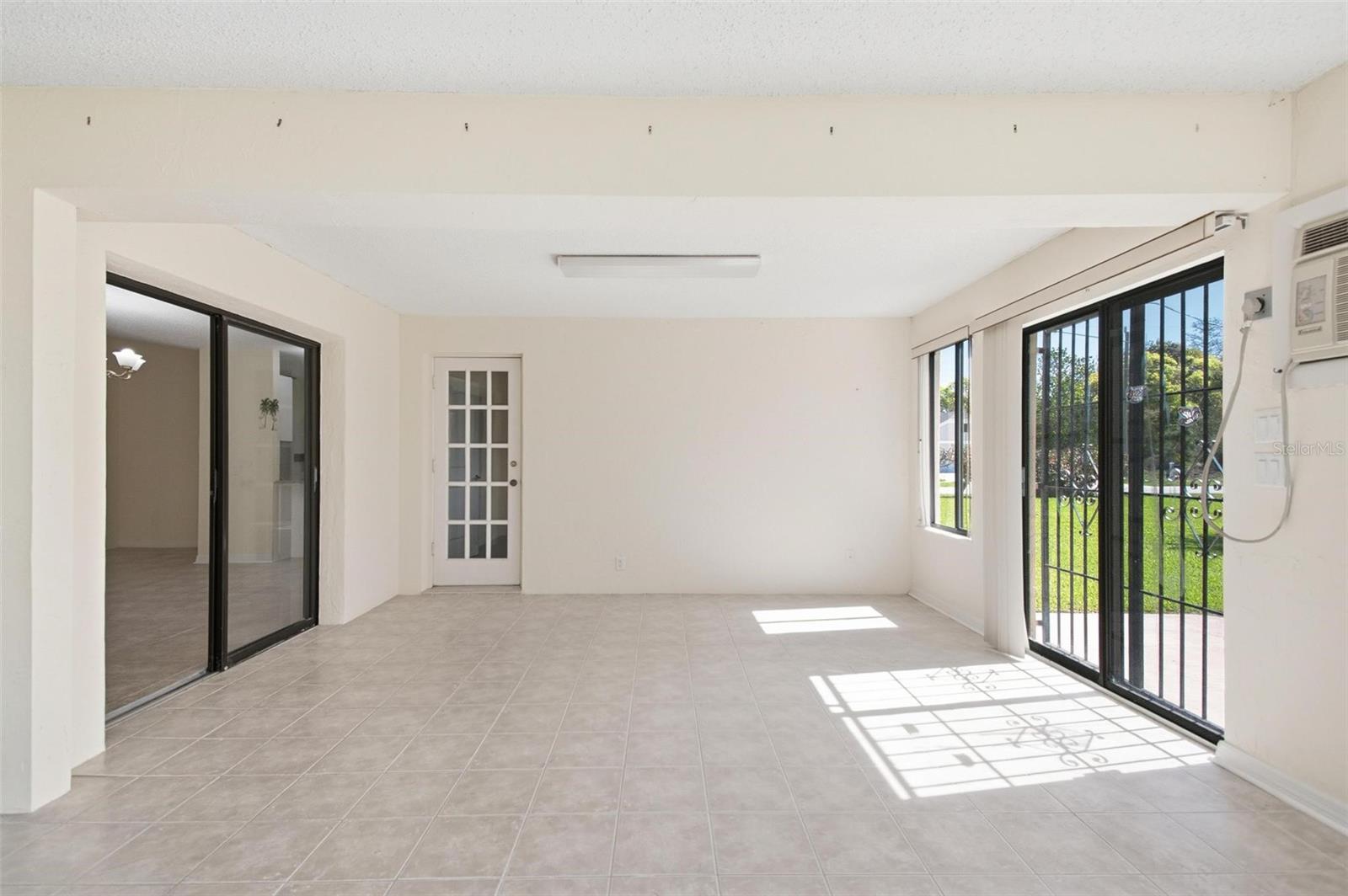 BELLE TERRE COMMUNITY - Residential