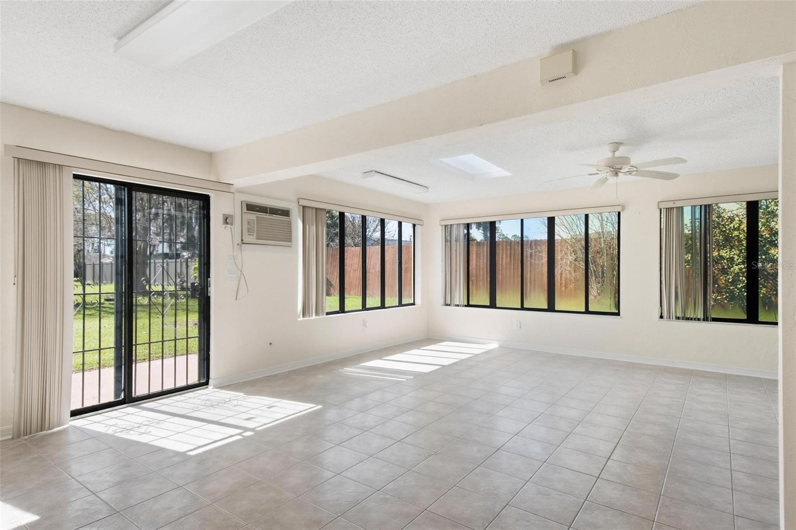 BELLE TERRE COMMUNITY - Residential