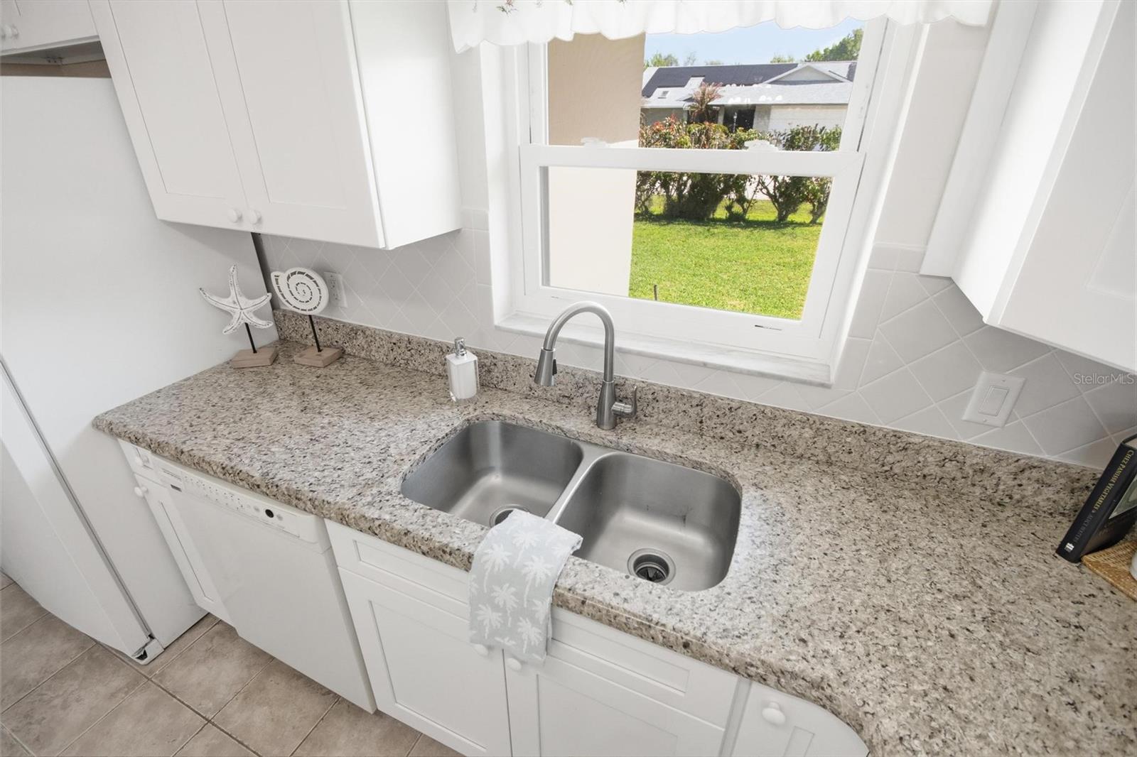 BELLE TERRE COMMUNITY - Residential