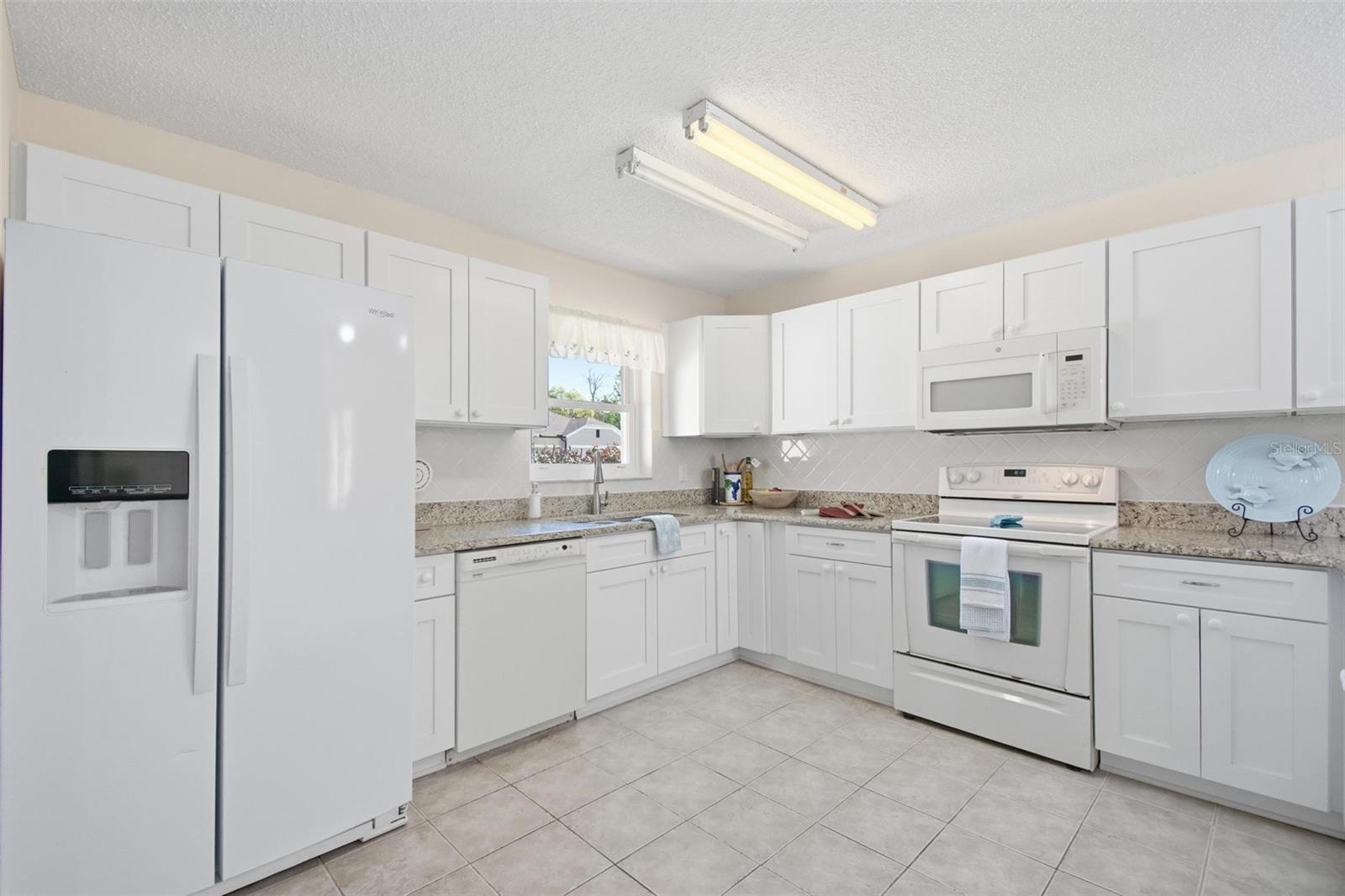 BELLE TERRE COMMUNITY - Residential