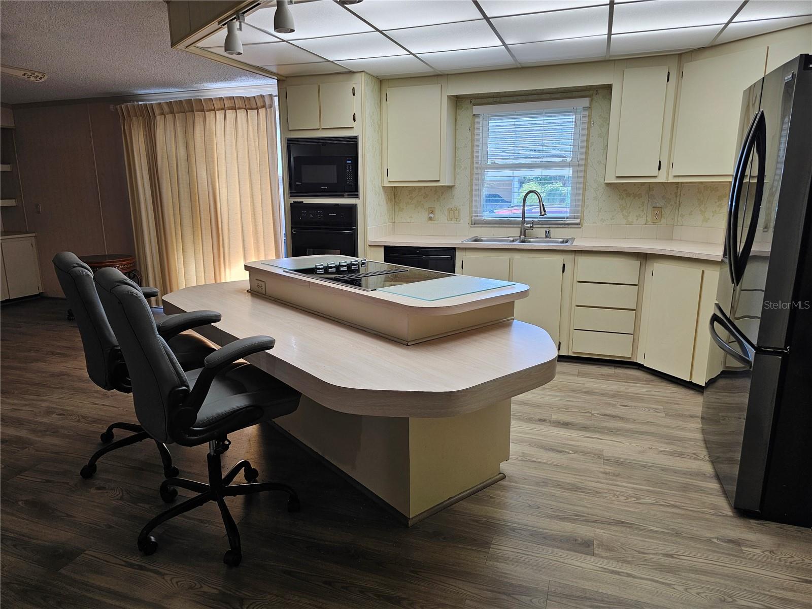 GULL-AIRE VILLAGE - Residential