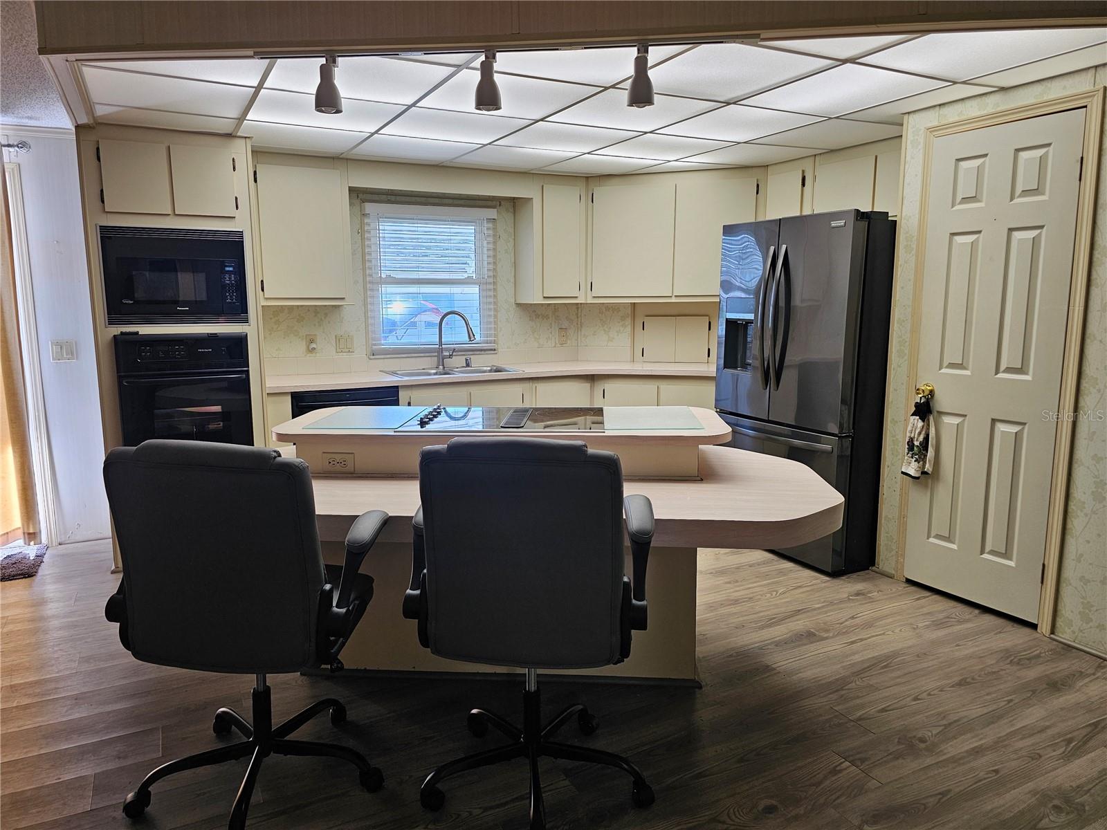 GULL-AIRE VILLAGE - Residential