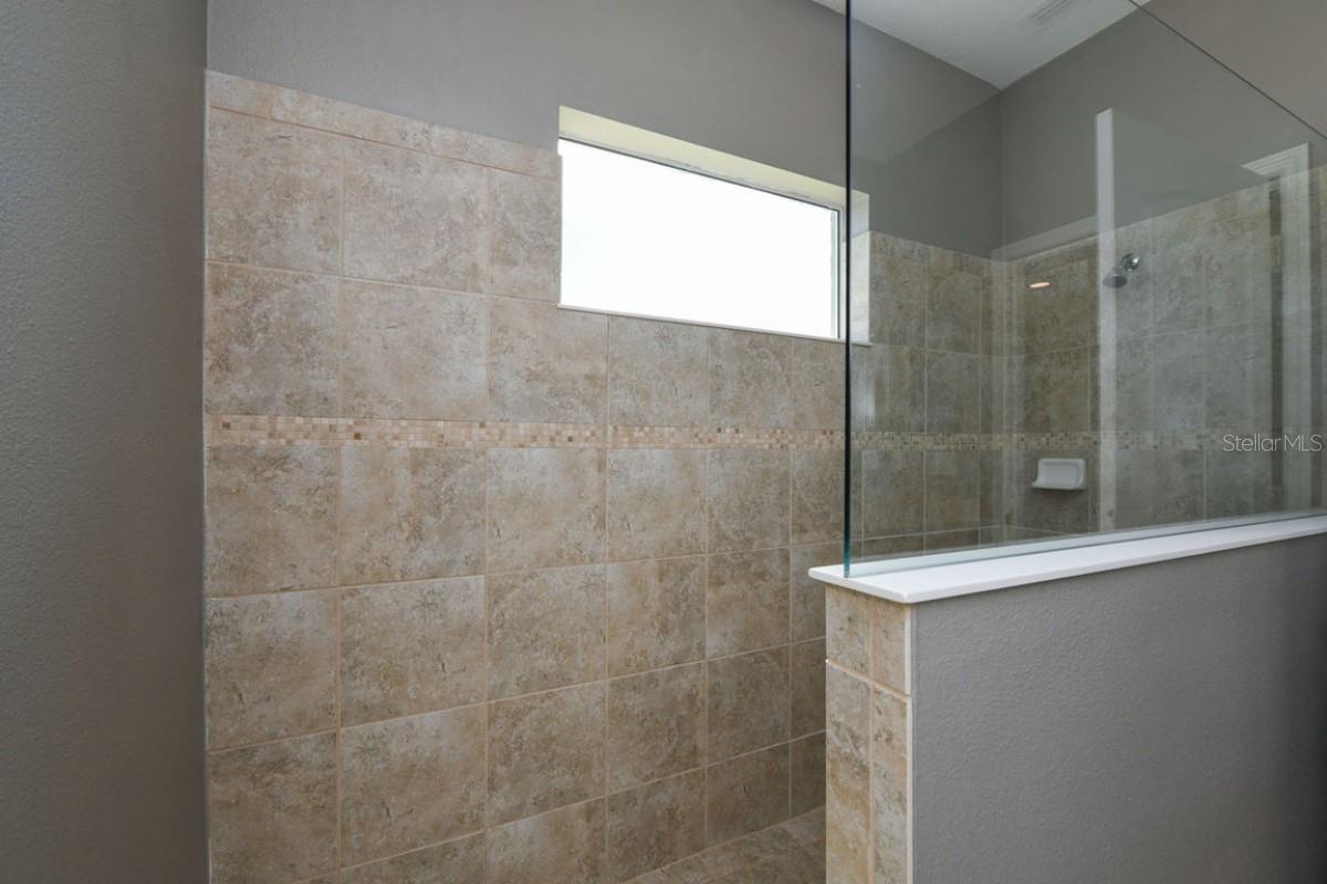 RIVERS REACH PH I-A - Residential Lease