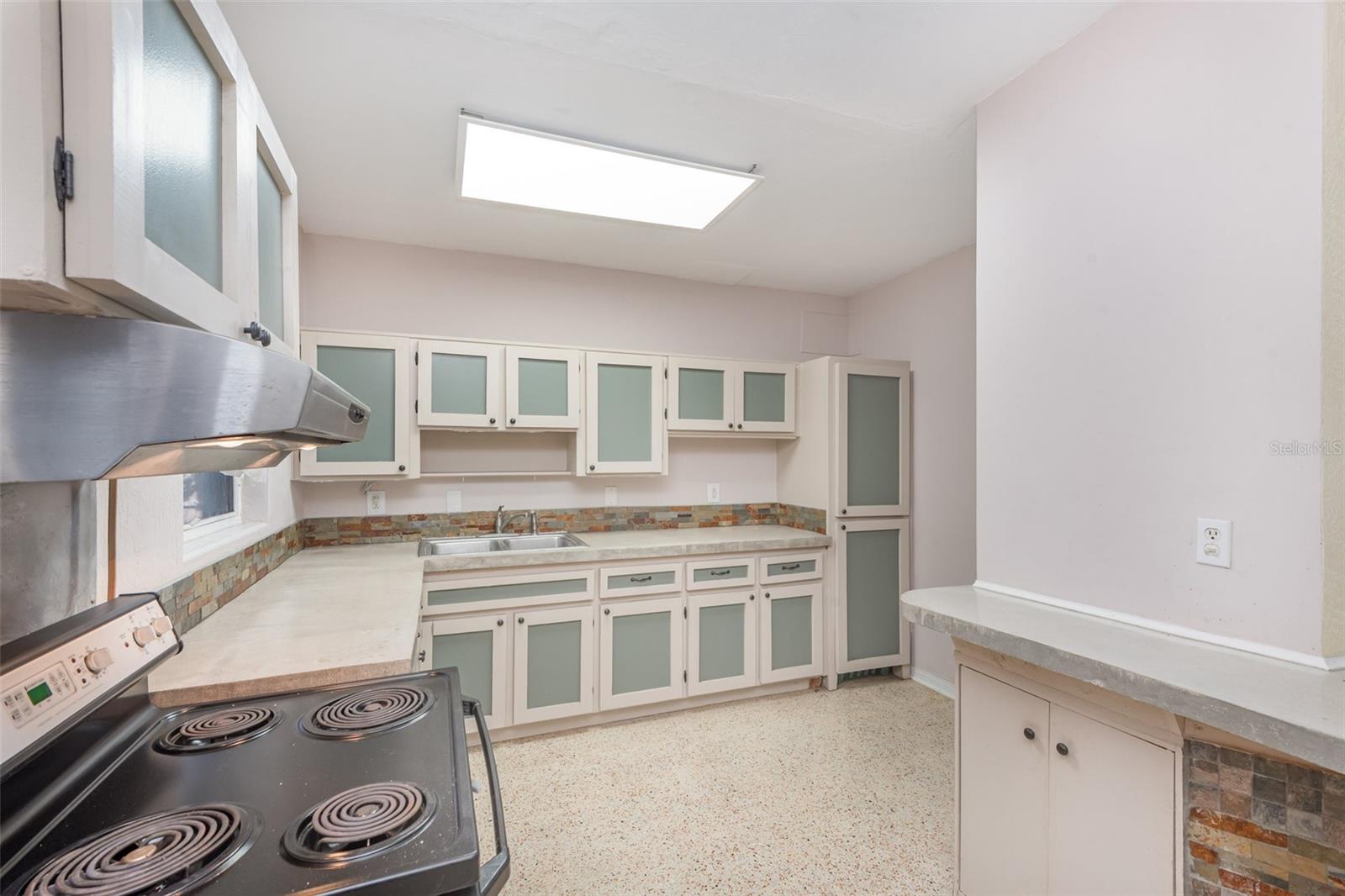 MASON & CARSWELLS HOLLY HILL - Residential