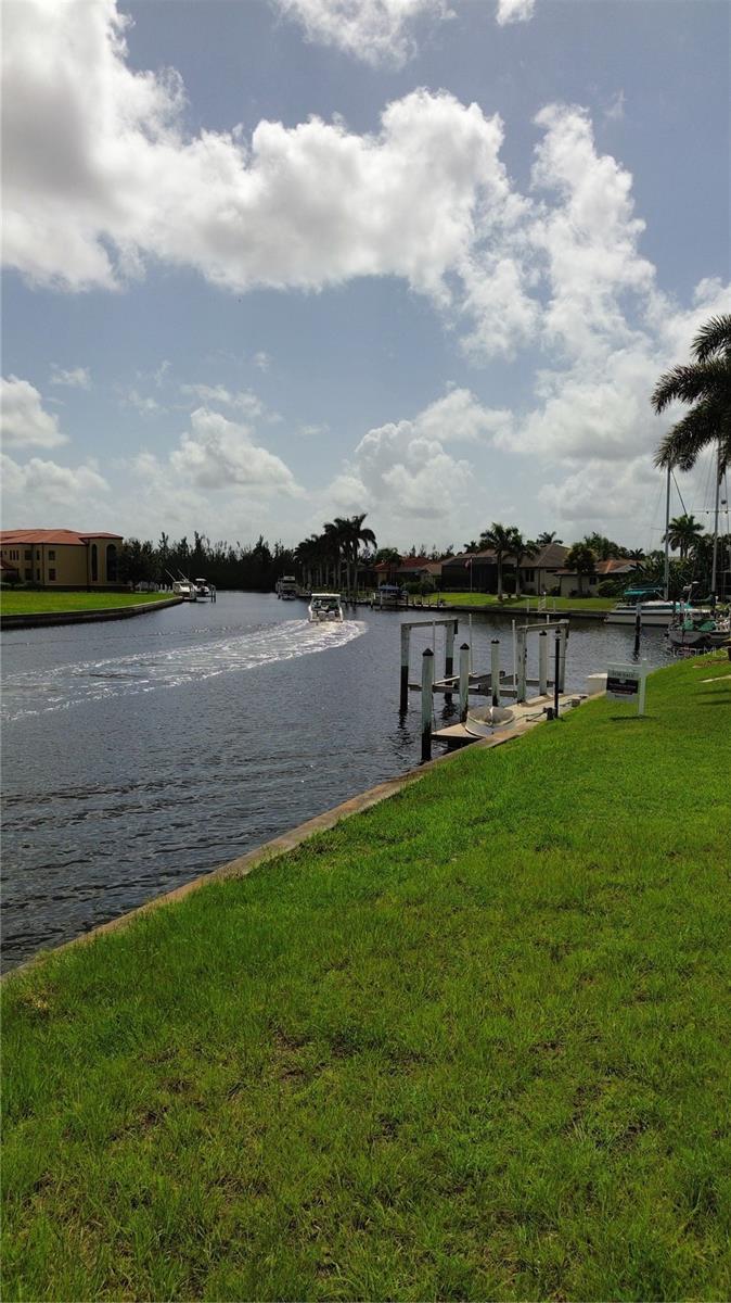 PUNTA GORDA ISLES SEC 14 - Land