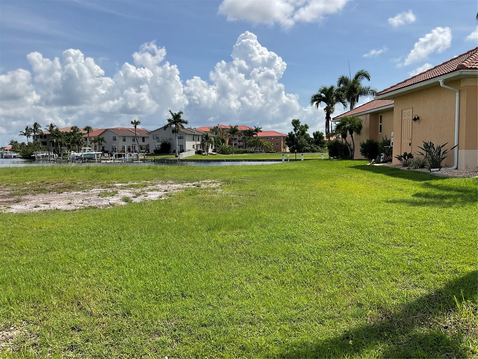 PUNTA GORDA ISLES SEC 14 - Land