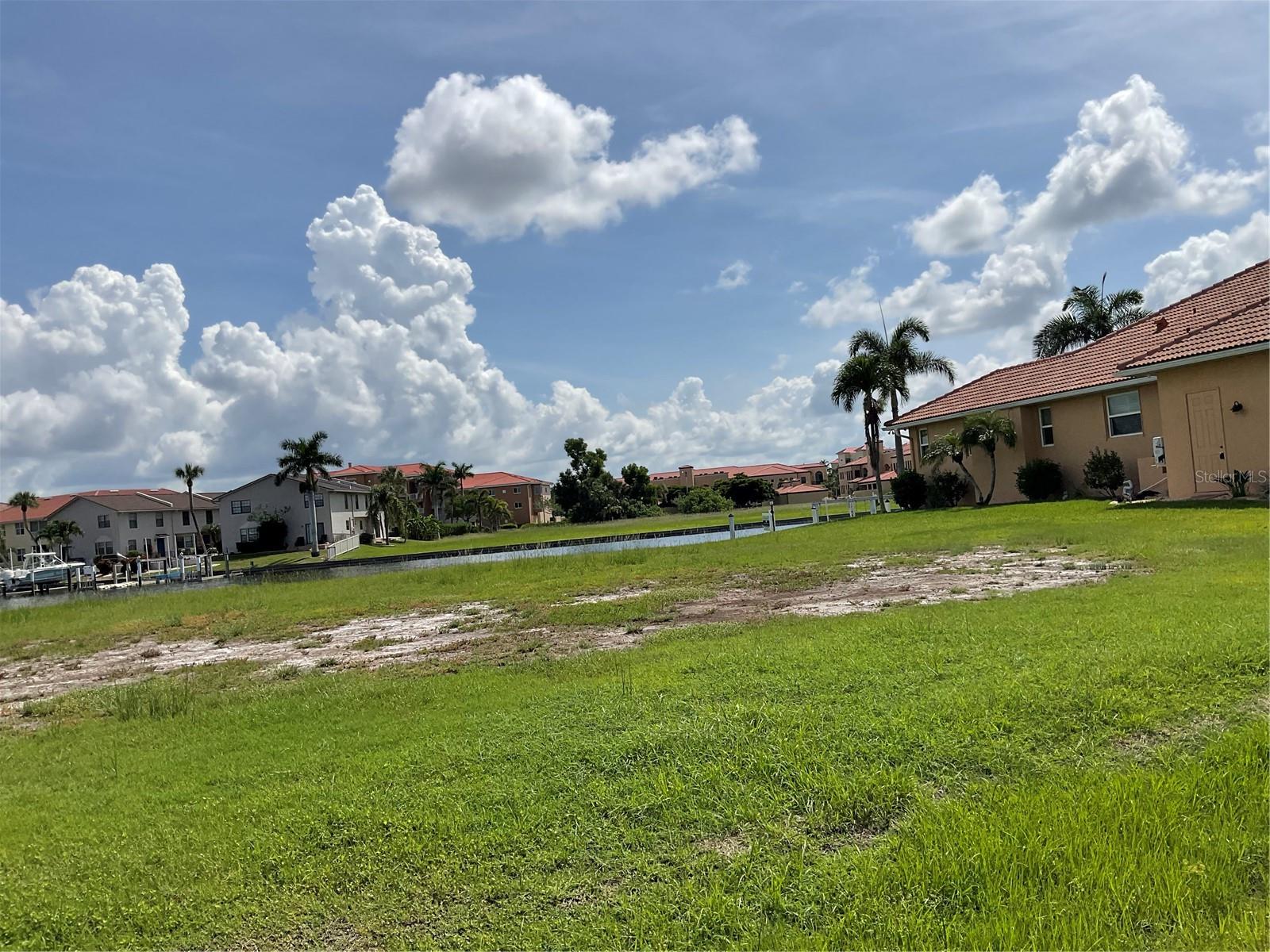 PUNTA GORDA ISLES SEC 14 - Land