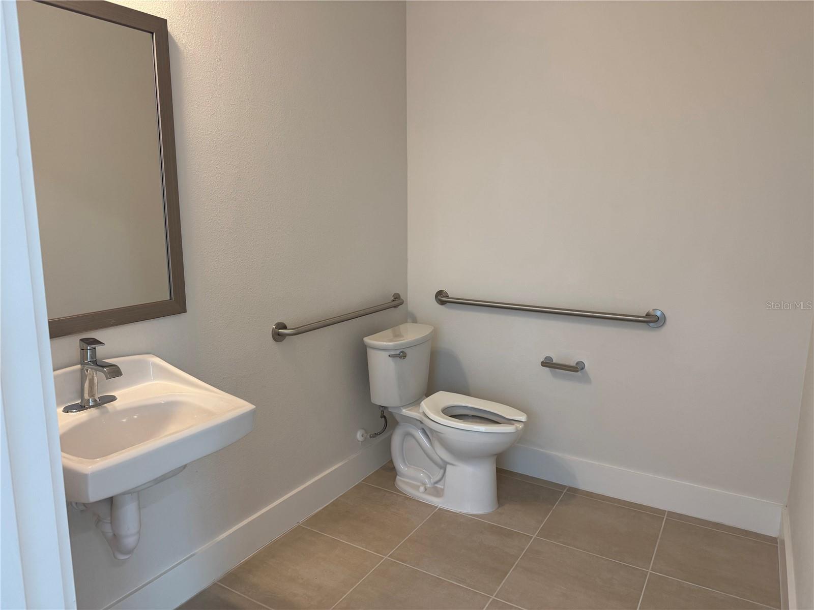 TOWNHOMES AT CITY PLACE - Commercial Lease