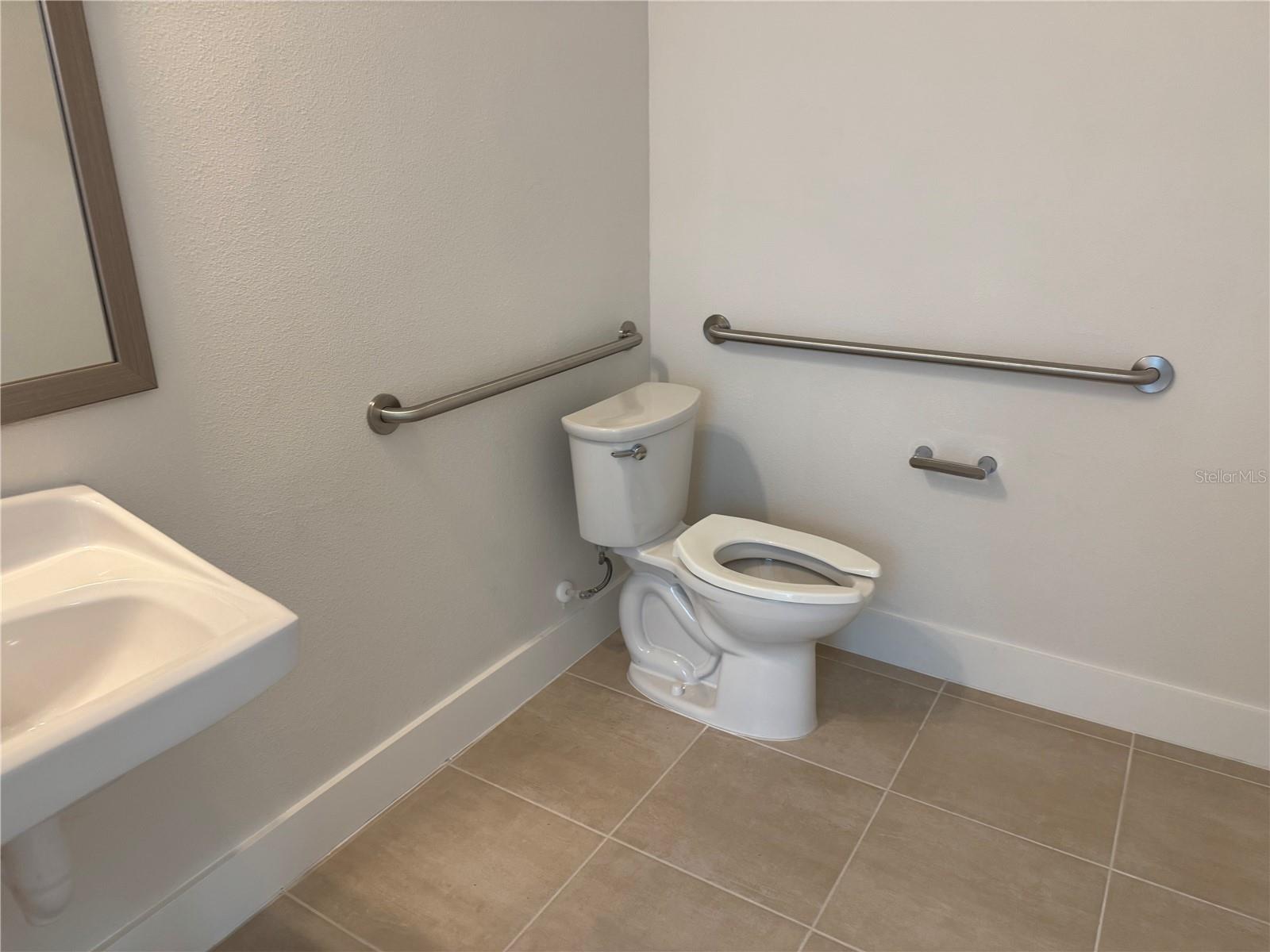 TOWNHOMES AT CITY PLACE - Commercial Lease