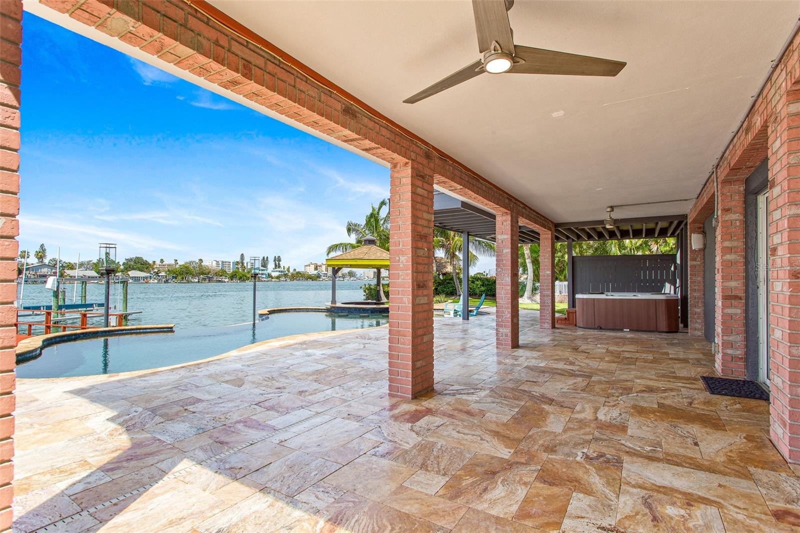 CRYSTAL ISLAND 1ST ADD - Residential