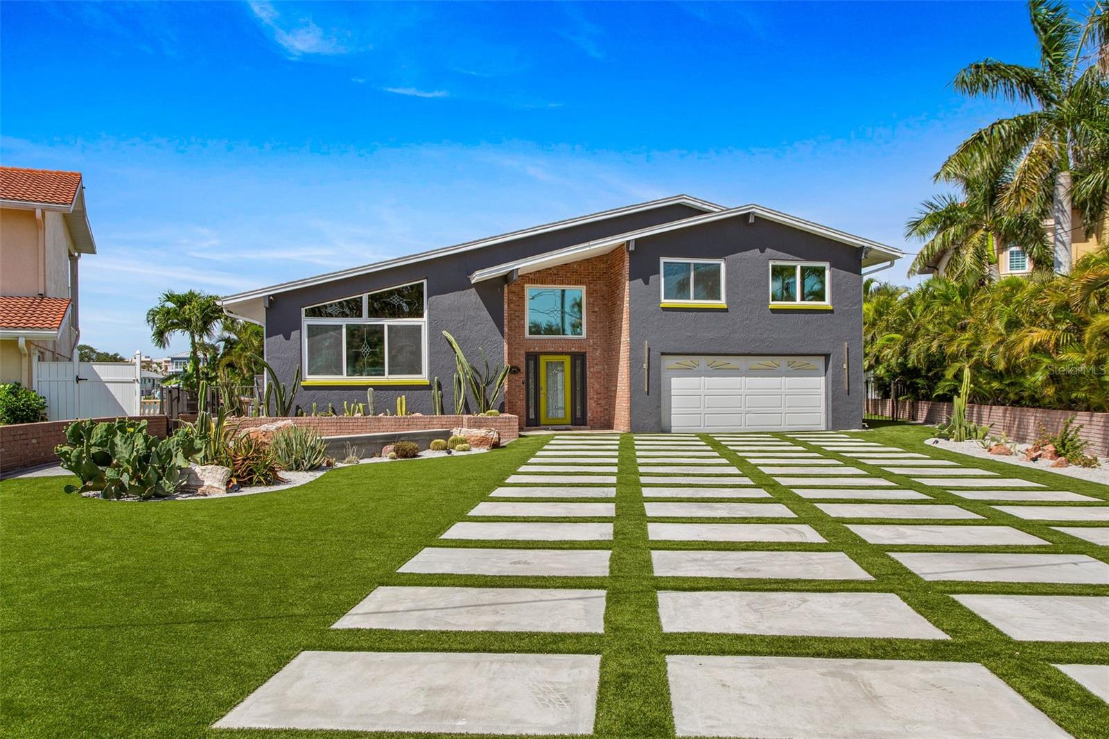 CRYSTAL ISLAND 1ST ADD - Residential