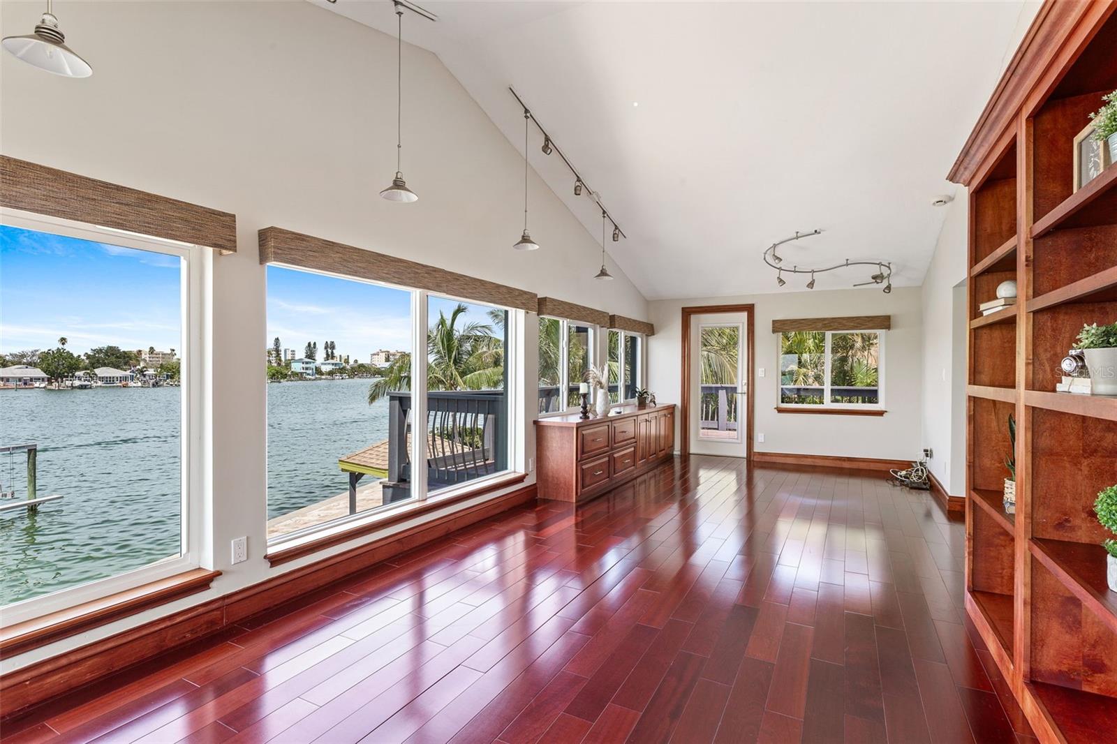 CRYSTAL ISLAND 1ST ADD - Residential