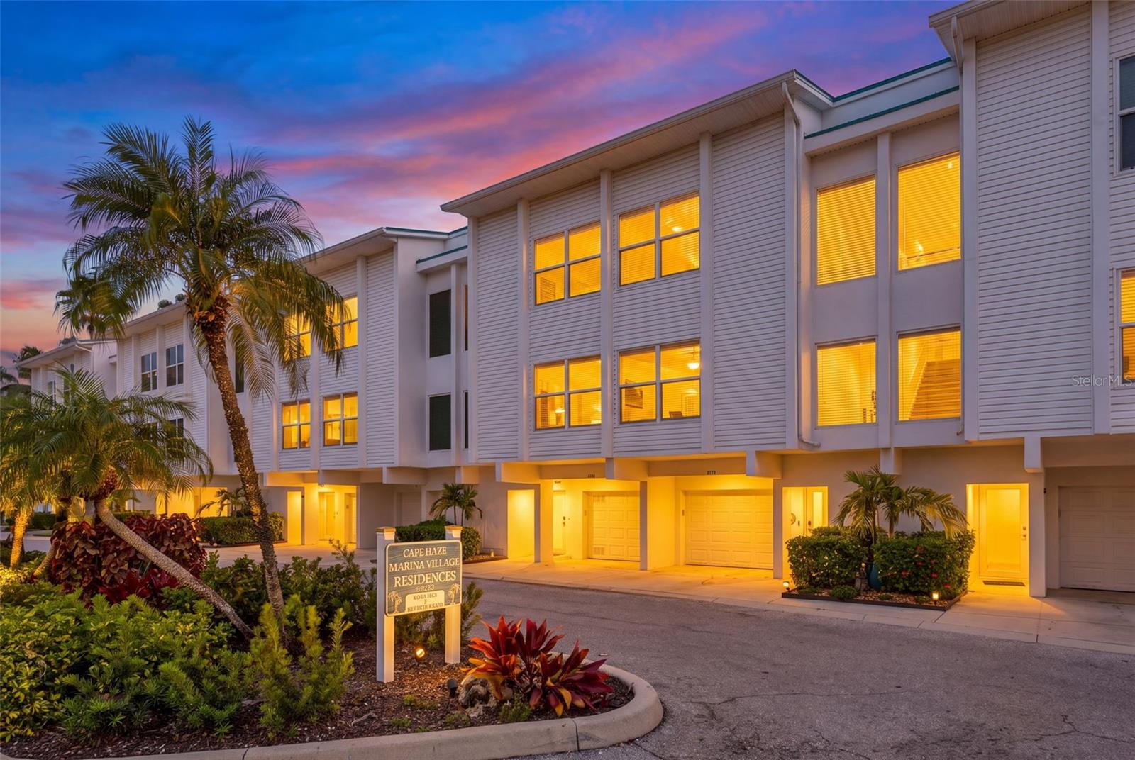 8284 HARBORSIDE CIRCLE 8284