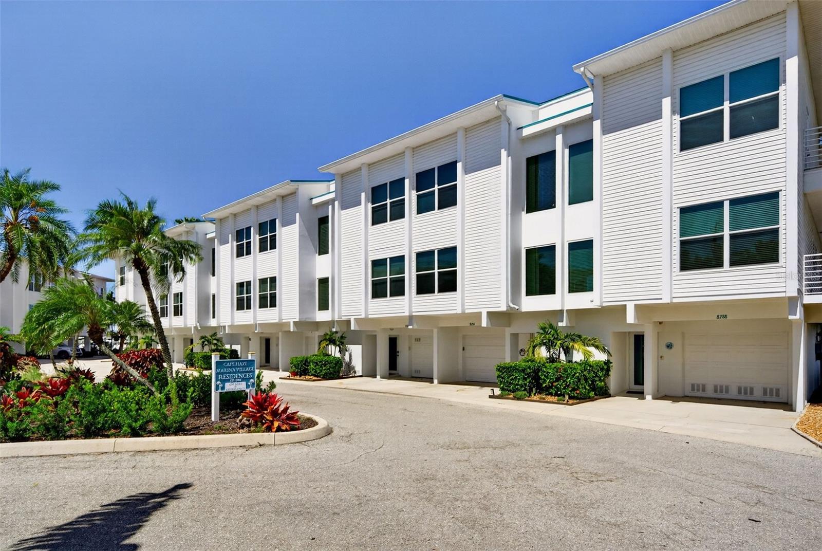 8284 HARBORSIDE CIRCLE 8284