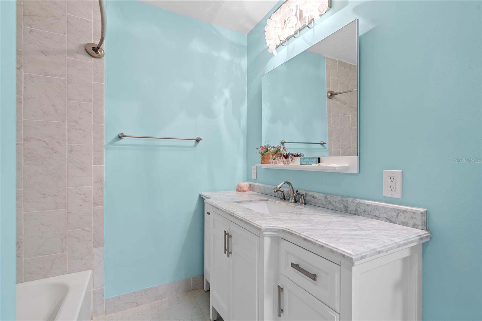 IMPERIAL POINT CONDO - Residential