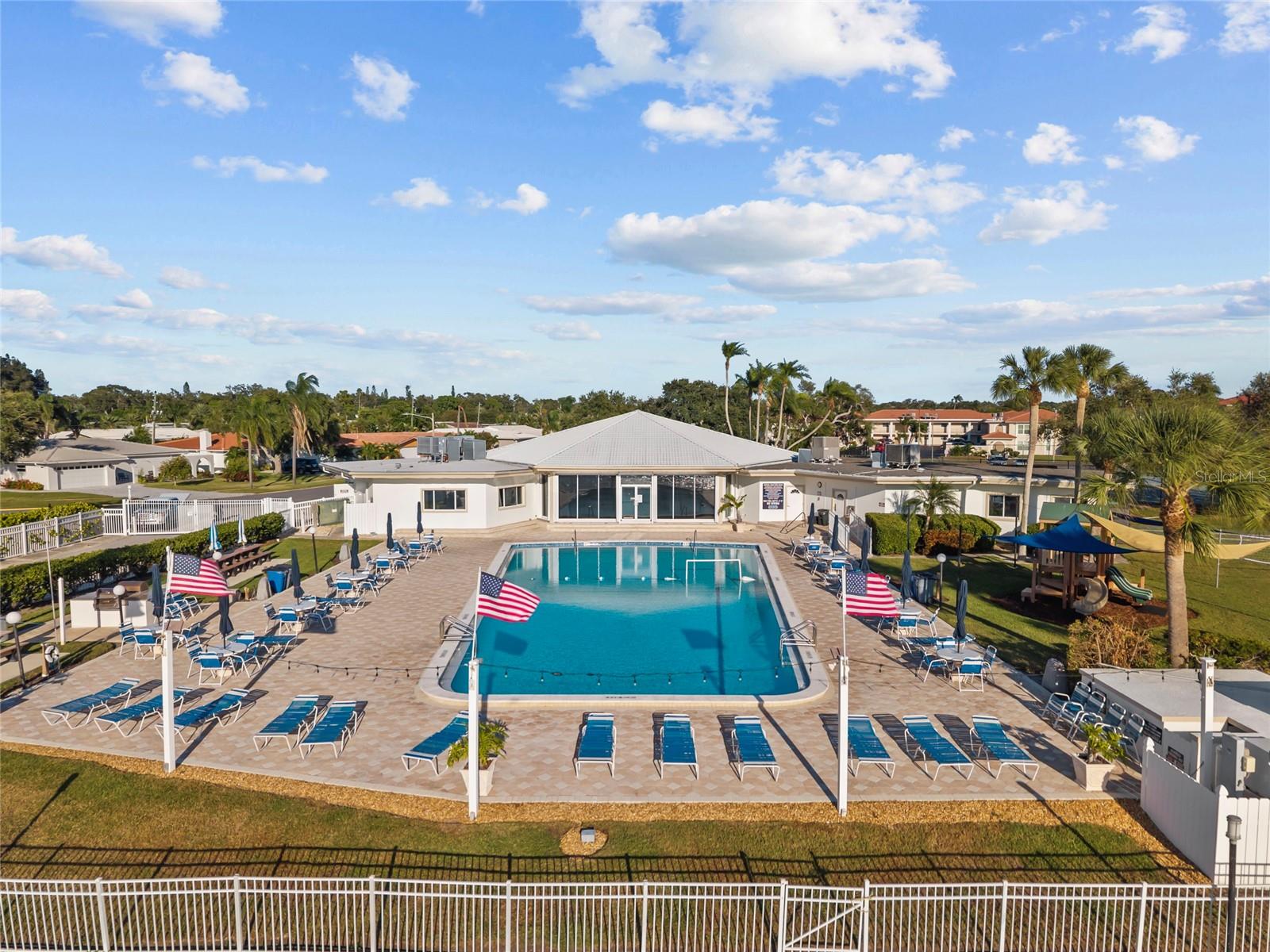 IMPERIAL POINT CONDO - Residential