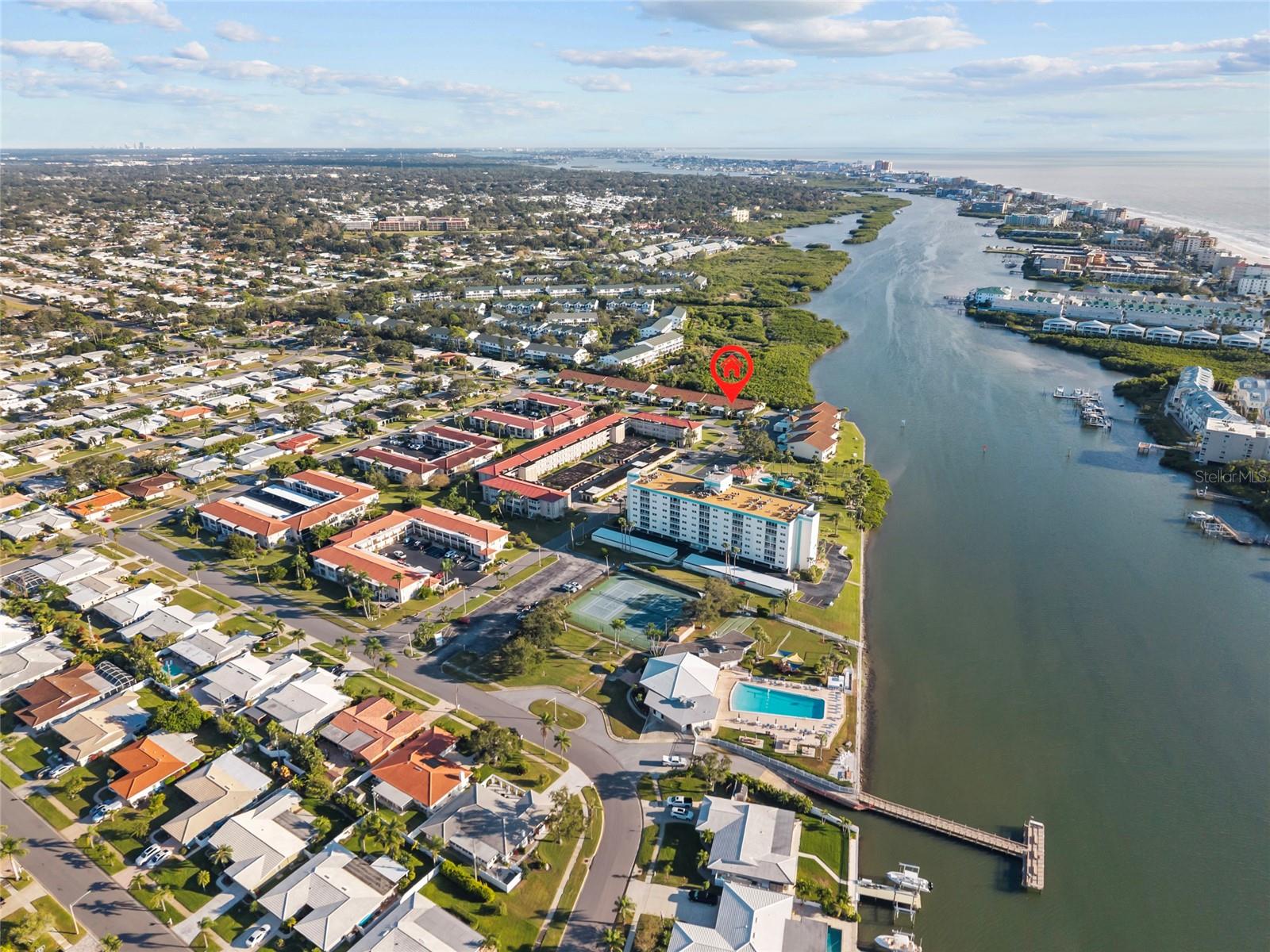 IMPERIAL POINT CONDO - Residential