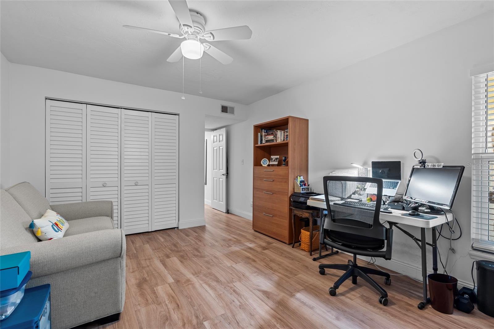 IMPERIAL POINT CONDO - Residential