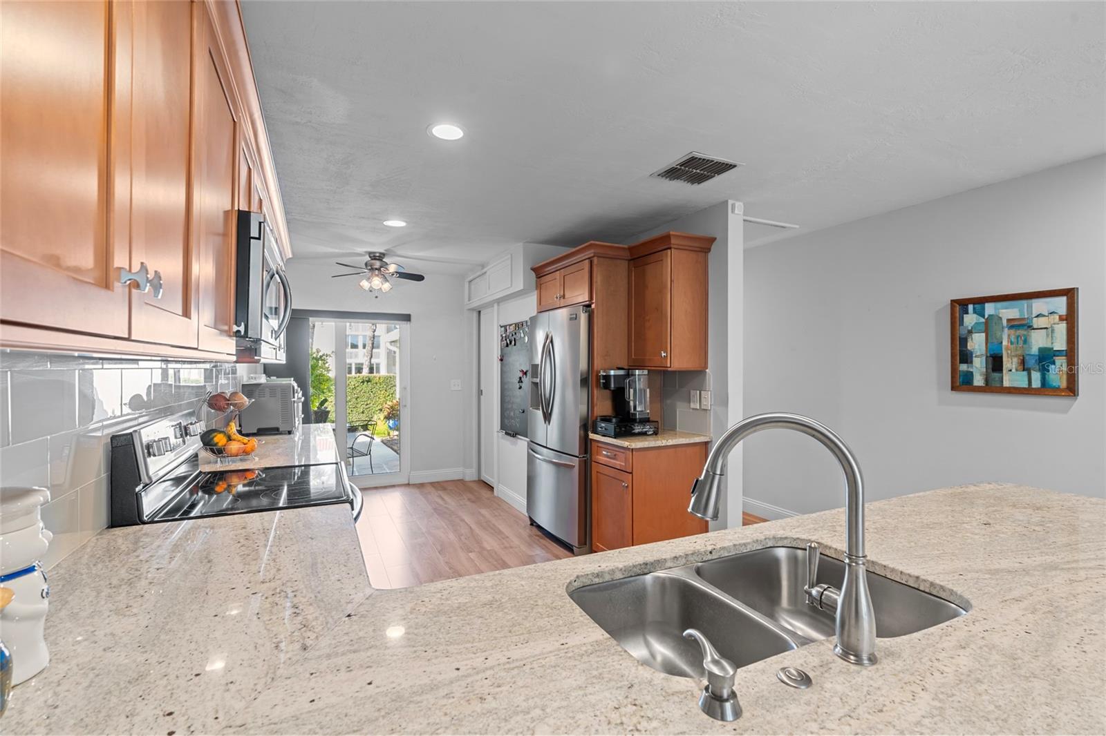 IMPERIAL POINT CONDO - Residential