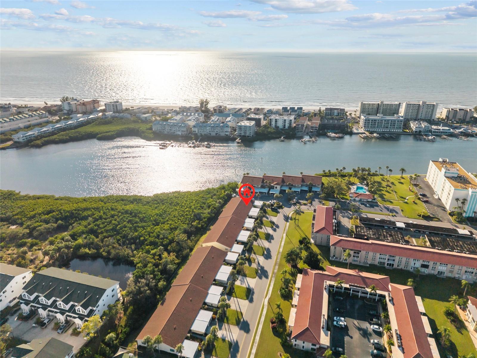 IMPERIAL POINT CONDO - Residential