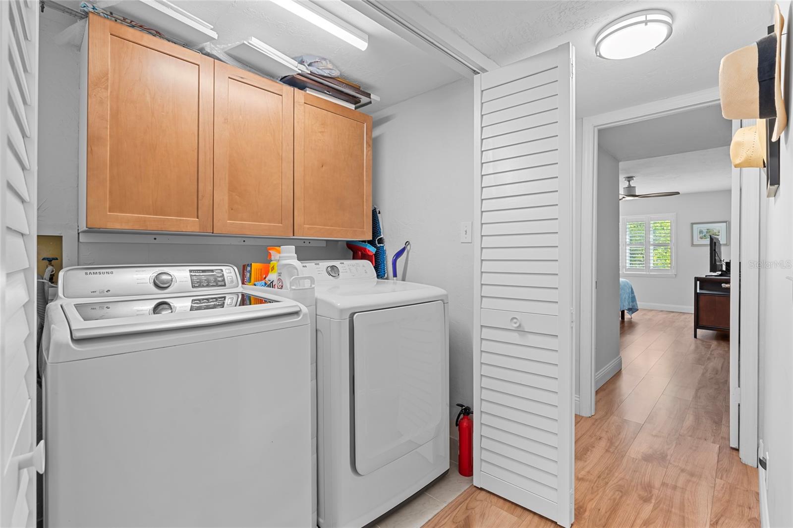 IMPERIAL POINT CONDO - Residential