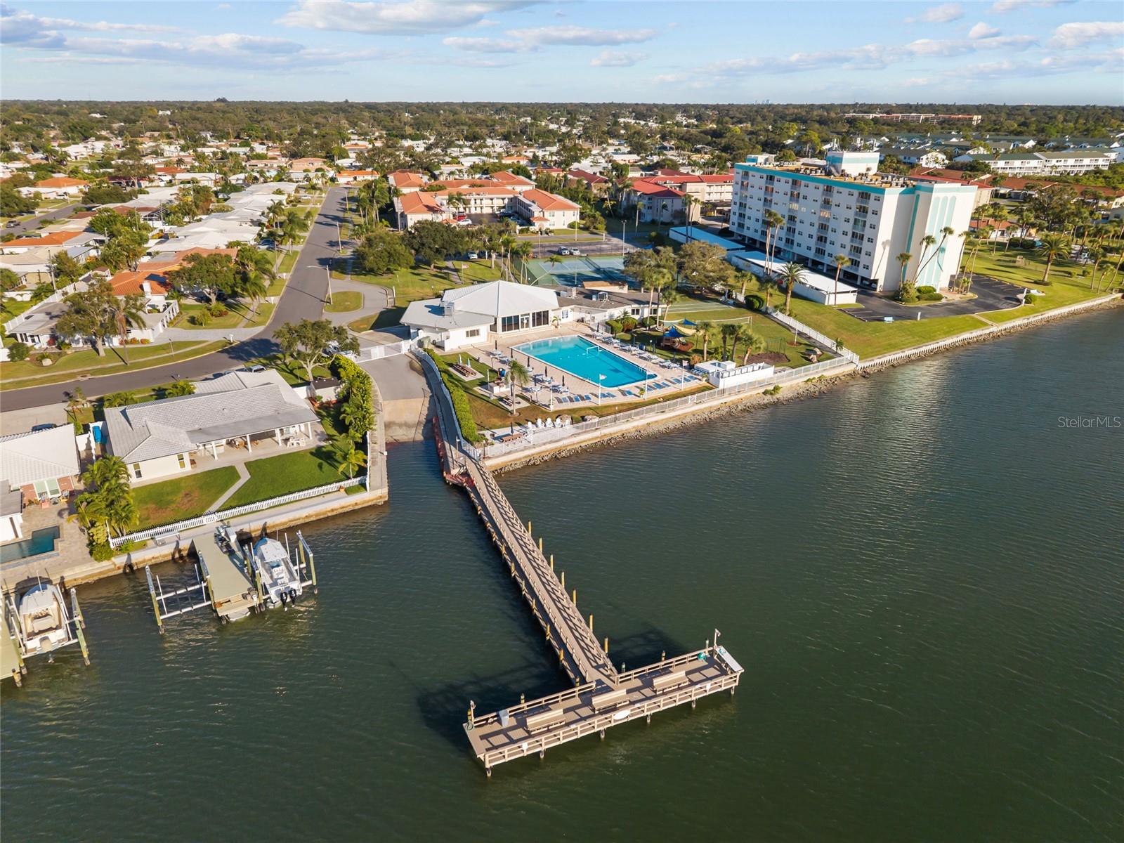 IMPERIAL POINT CONDO - Residential