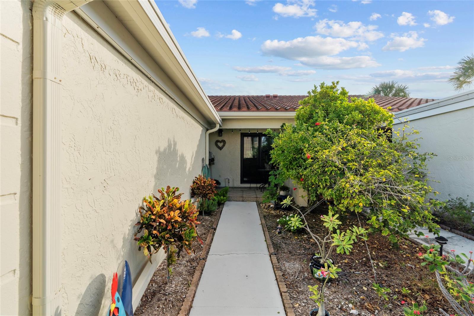 IMPERIAL POINT CONDO - Residential