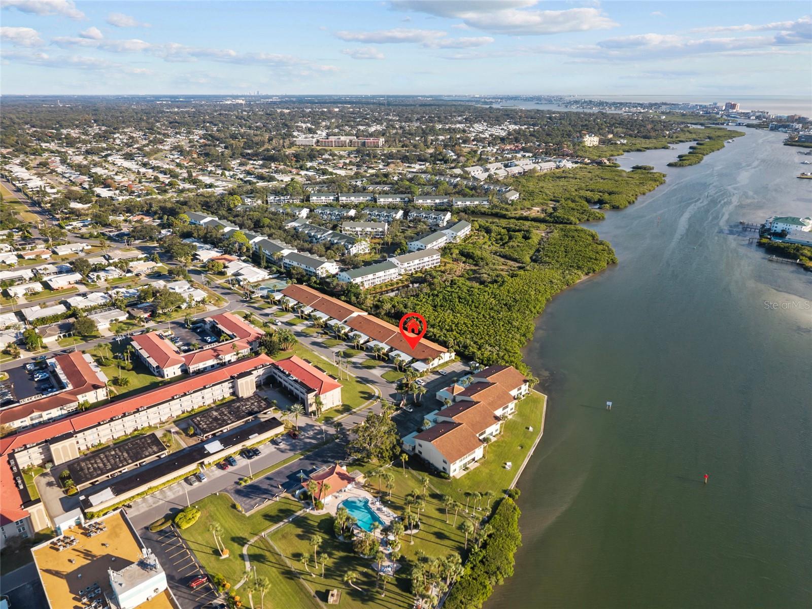 IMPERIAL POINT CONDO - Residential