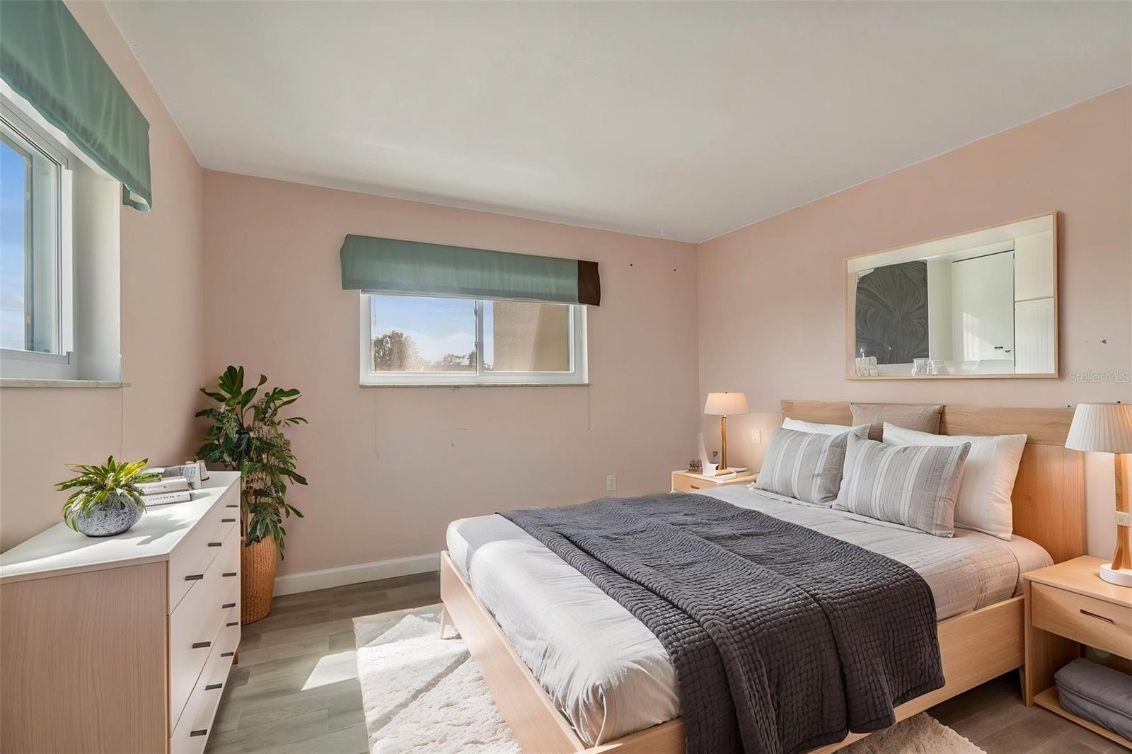 SUNSHINE TOWERS APT RESIDENCES - Residential