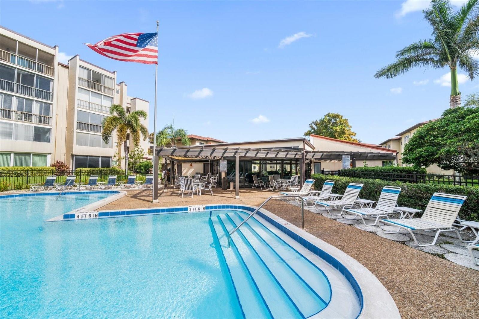 SUNSHINE TOWERS APT RESIDENCES - Residential