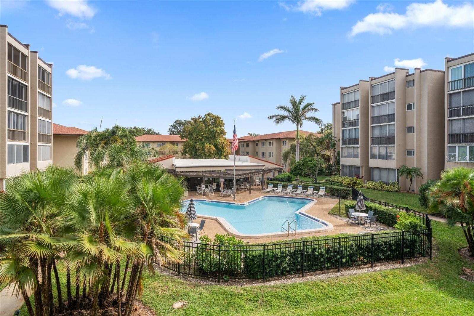 SUNSHINE TOWERS APT RESIDENCES - Residential