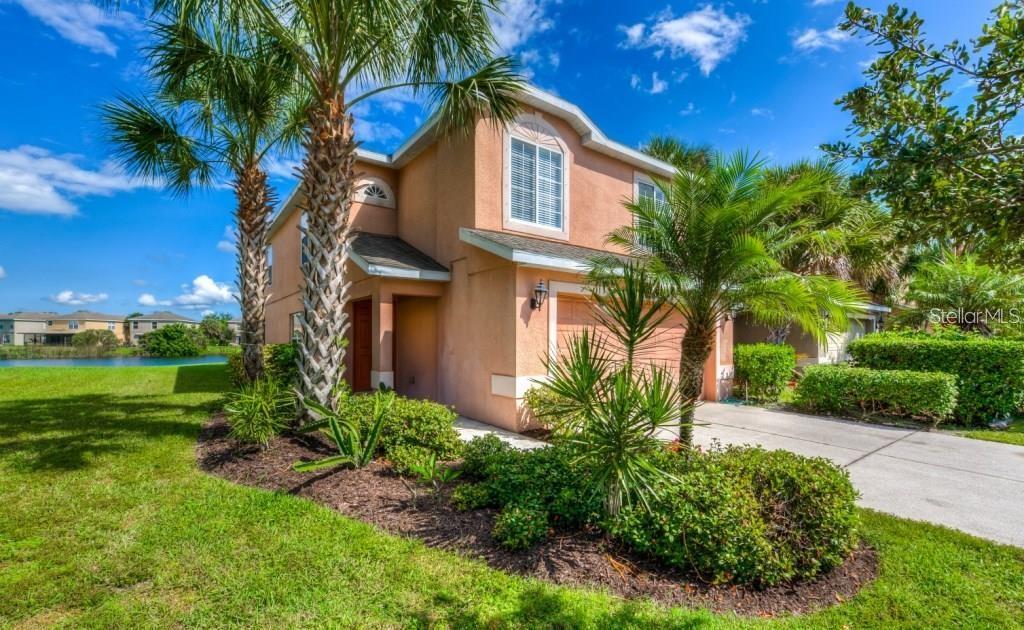Photo of 7035 Montauk Point Crossing, Bradenton, FL 34212 (MLS # A4706405)