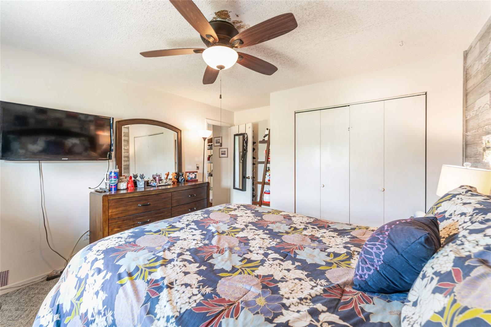 SILVER SPGS SHORES UN 01 - Residential