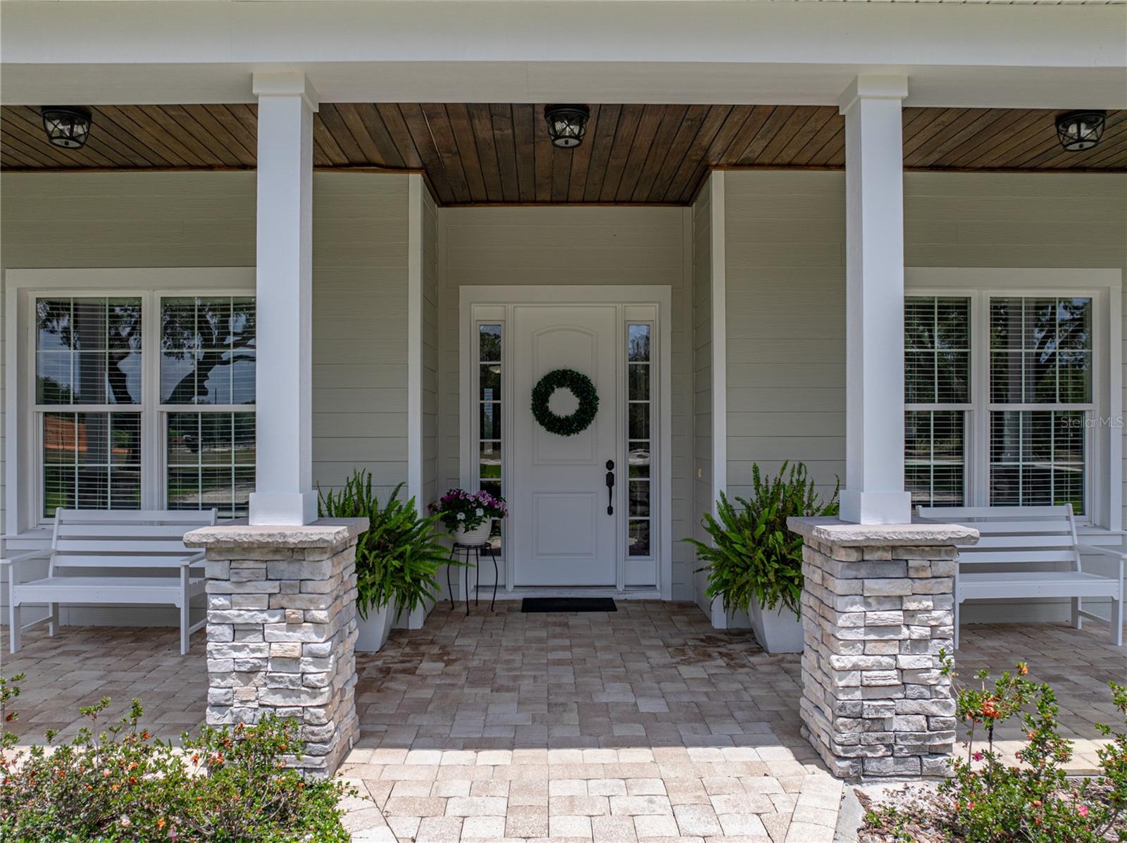 MAMMOTH GROVE - Residential