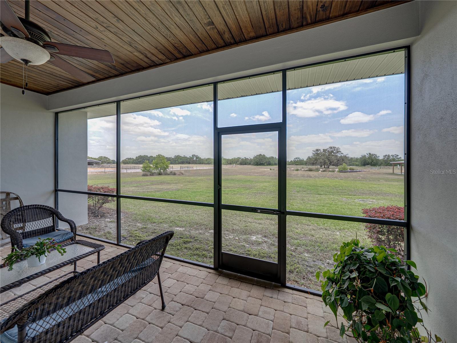 MAMMOTH GROVE - Residential