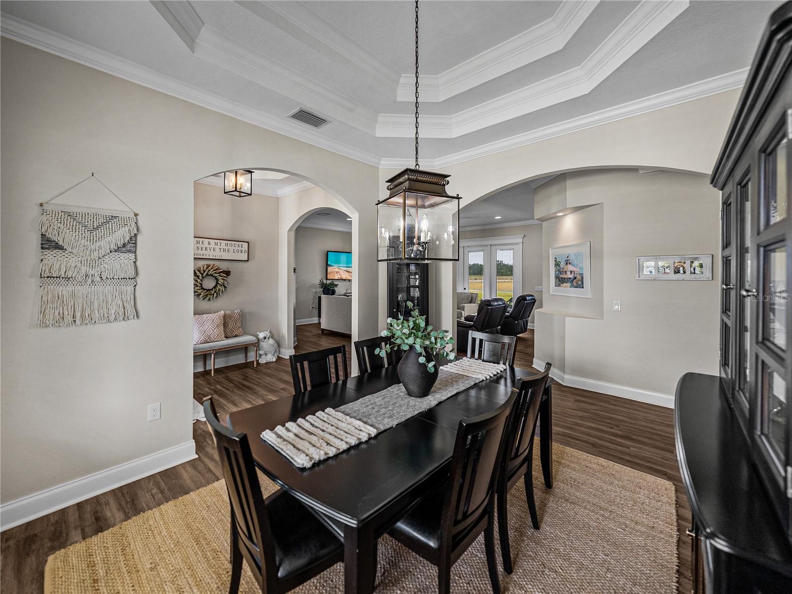 MAMMOTH GROVE - Residential